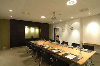 هیلتون هلسینکی کلستاجتورپا