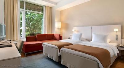 هیلتون هلسینکی کلستاجتورپا