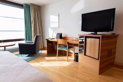 هیلتون هلسینکی کلستاجتورپا