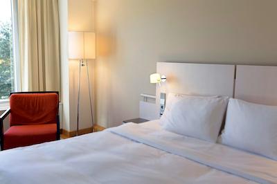 هیلتون هلسینکی کلستاجتورپا