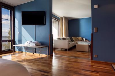 هیلتون هلسینکی کلستاجتورپا