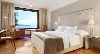 هیلتون هلسینکی کلستاجتورپا