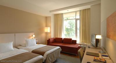 هیلتون هلسینکی کلستاجتورپا