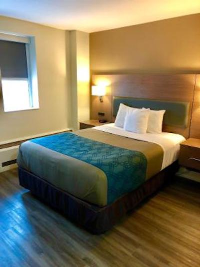 اکنو لودج این اند سویتس داون تاون