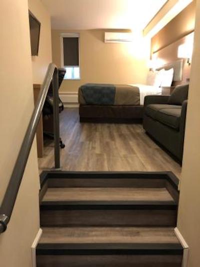 اکنو لودج این اند سویتس داون تاون