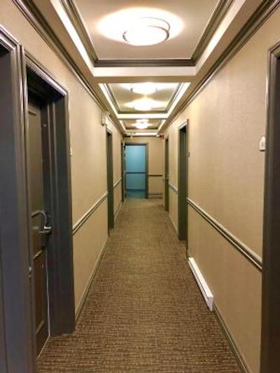 اکنو لودج این اند سویتس داون تاون