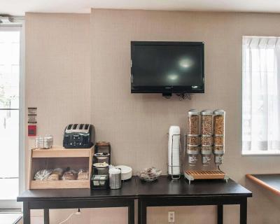 اکنو لودج این اند سویتس داون تاون