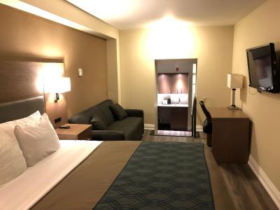 اکنو لودج این اند سویتس داون تاون