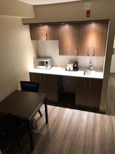 اکنو لودج این اند سویتس داون تاون