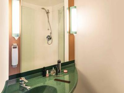 آیبیس آمستردام سنتر استاپرا