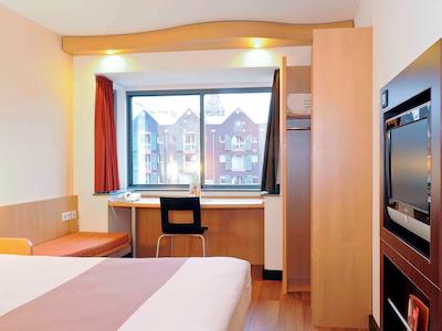 آیبیس آمستردام سنتر استاپرا