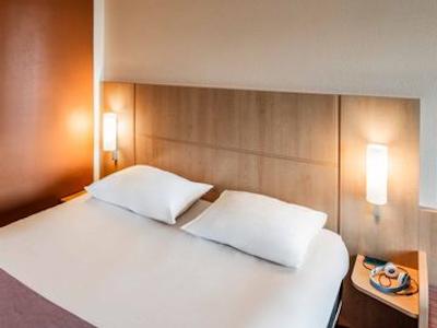 آیبیس آمستردام سنتر استاپرا