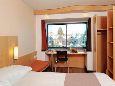 آیبیس آمستردام سنتر استاپرا