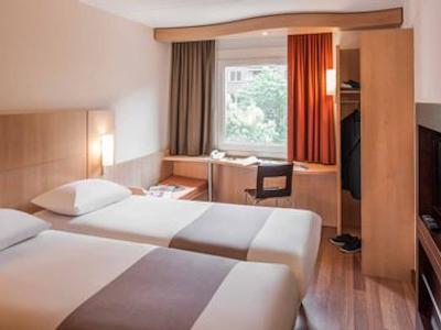 آیبیس آمستردام سنتر استاپرا