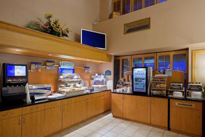 هالیدی این اکسپرس تورنتو-ایست اسکاربرو