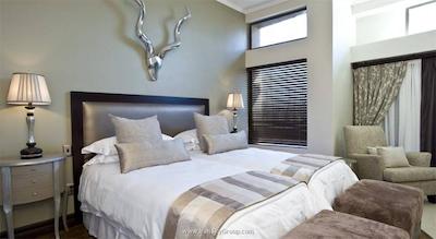 لجند گلف اند سافاری ریزورت