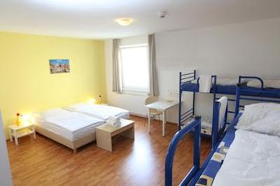 ای اند او وین هاوپتباهنهف