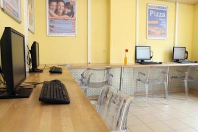 ای اند او وین هاوپتباهنهف