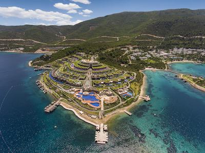 د بدروم بای پارامونت هتل اند ریزورت