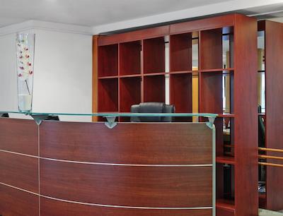 له مریدین نایس