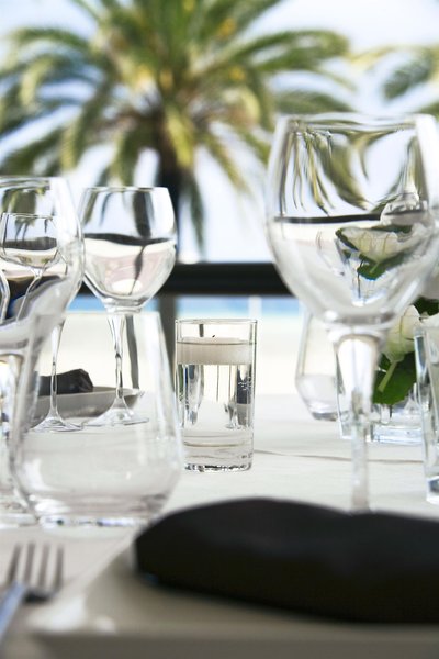 له مریدین نایس