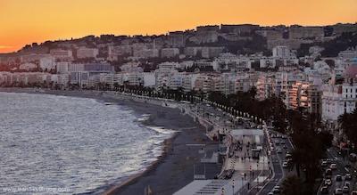 له مریدین نایس