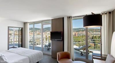 له مریدین نایس