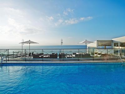 له مریدین نایس