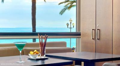 له مریدین نایس