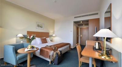 پارکهتل پراها