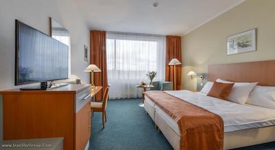 پارکهتل پراها