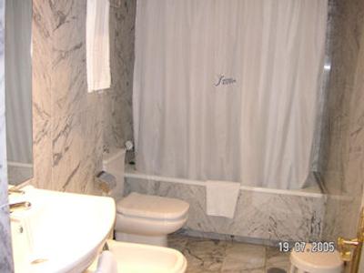 هتل سیلکن تور گاردن