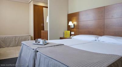 هتل سیلکن تور گاردن