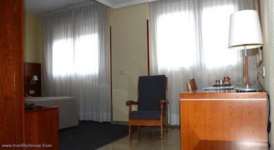 هتل سیلکن تور گاردن