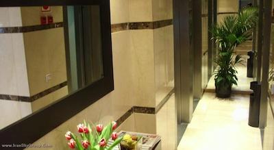 هتل سیلکن تور گاردن