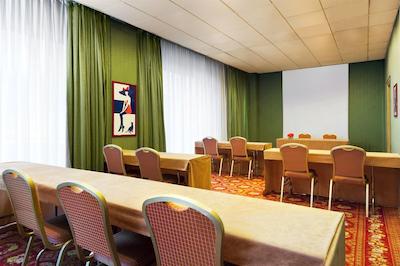 فور پوینتس بای شرایتون میلان سنتر