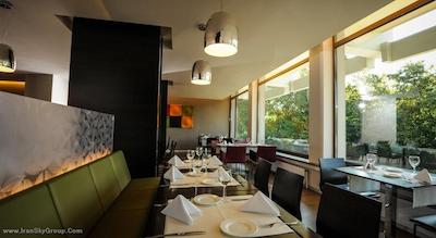 رامادا پلازا بخارست کنونشن سنتر