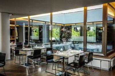 رامادا پلازا بخارست کنونشن سنتر