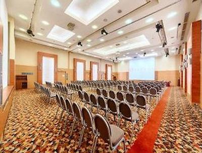 رامادا پلازا بخارست کنونشن سنتر