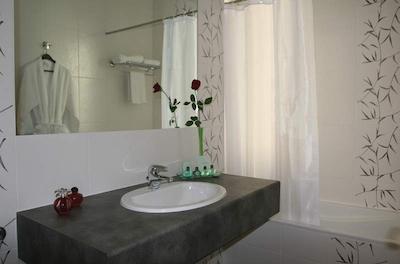 بست وسترن پلاس هتل ماسنا نایس