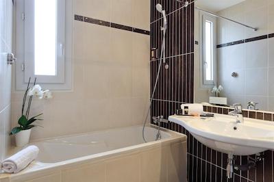 بست وسترن پلاس هتل ماسنا نایس