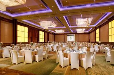 هالیدی این شانگهای پودنگ کنگکیاو