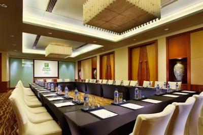 هالیدی این شانگهای پودنگ کنگکیاو