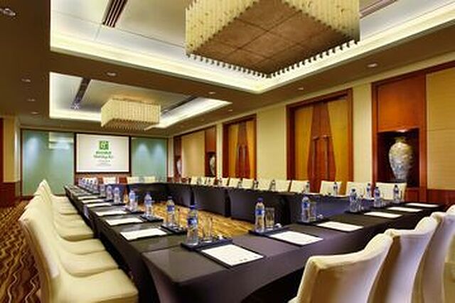 هالیدی این شانگهای پودنگ کنگکیاو
