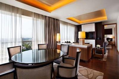 هالیدی این شانگهای پودنگ کنگکیاو