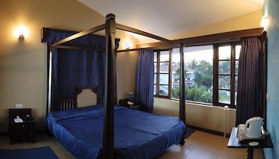 د هریتیج ویلیج کلاب