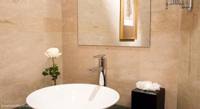 گرند مرکور شانگهای هنگ کیاو