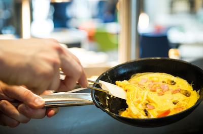 هالیدی این فرانکفورت ایرپورت