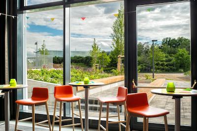 هالیدی این فرانکفورت ایرپورت