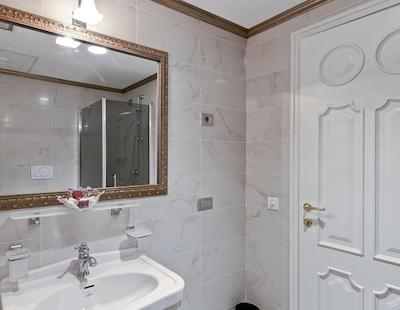 گرند هتل پوچینی